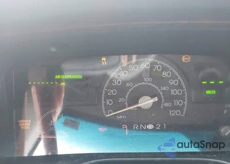 2003 Lincoln Town Car Executive from USA, damaged, VIN 1LNHM81W93Y684525